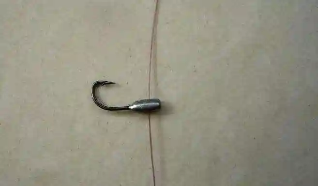 传统钓法并不过时，试试朝天钩，回忆过去还能钓到鱼