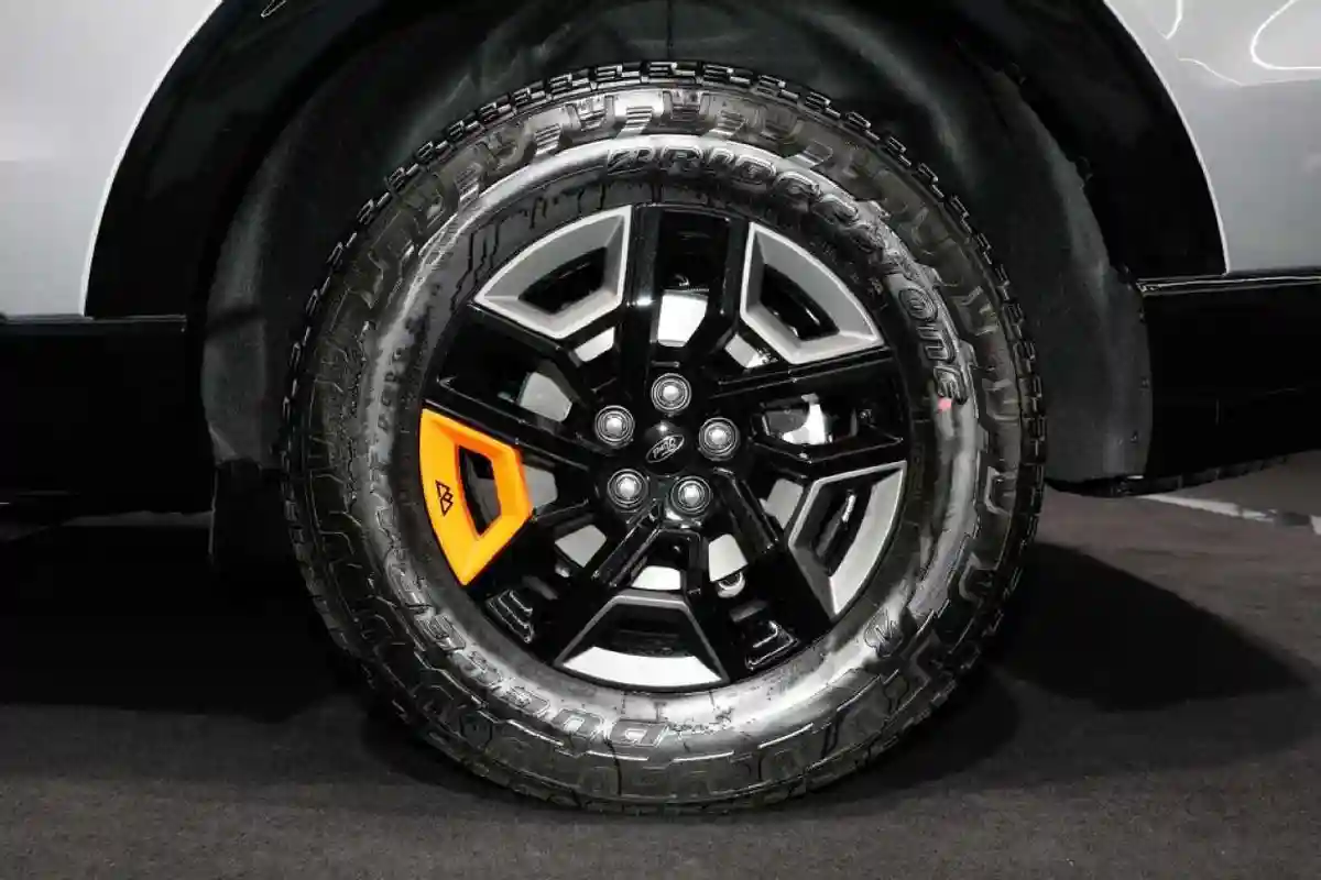 2024款探险者曝光，标配2.3T+10AT动力，带托森差速器，有多强？