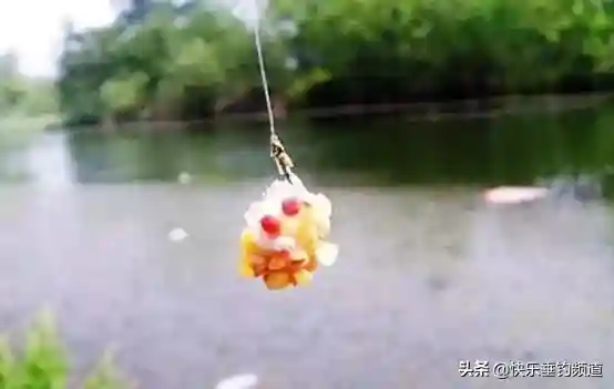 野钓大鲫鱼，这两个打窝法让你不停竿！