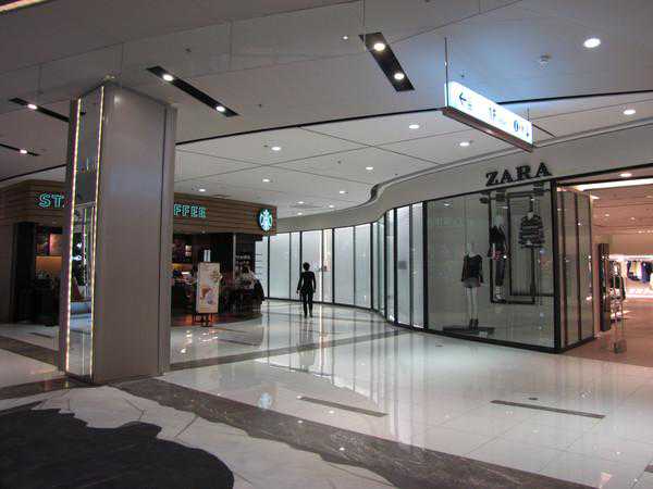 北京东北四环路的《远洋.未来广场购物中心》起点比较高