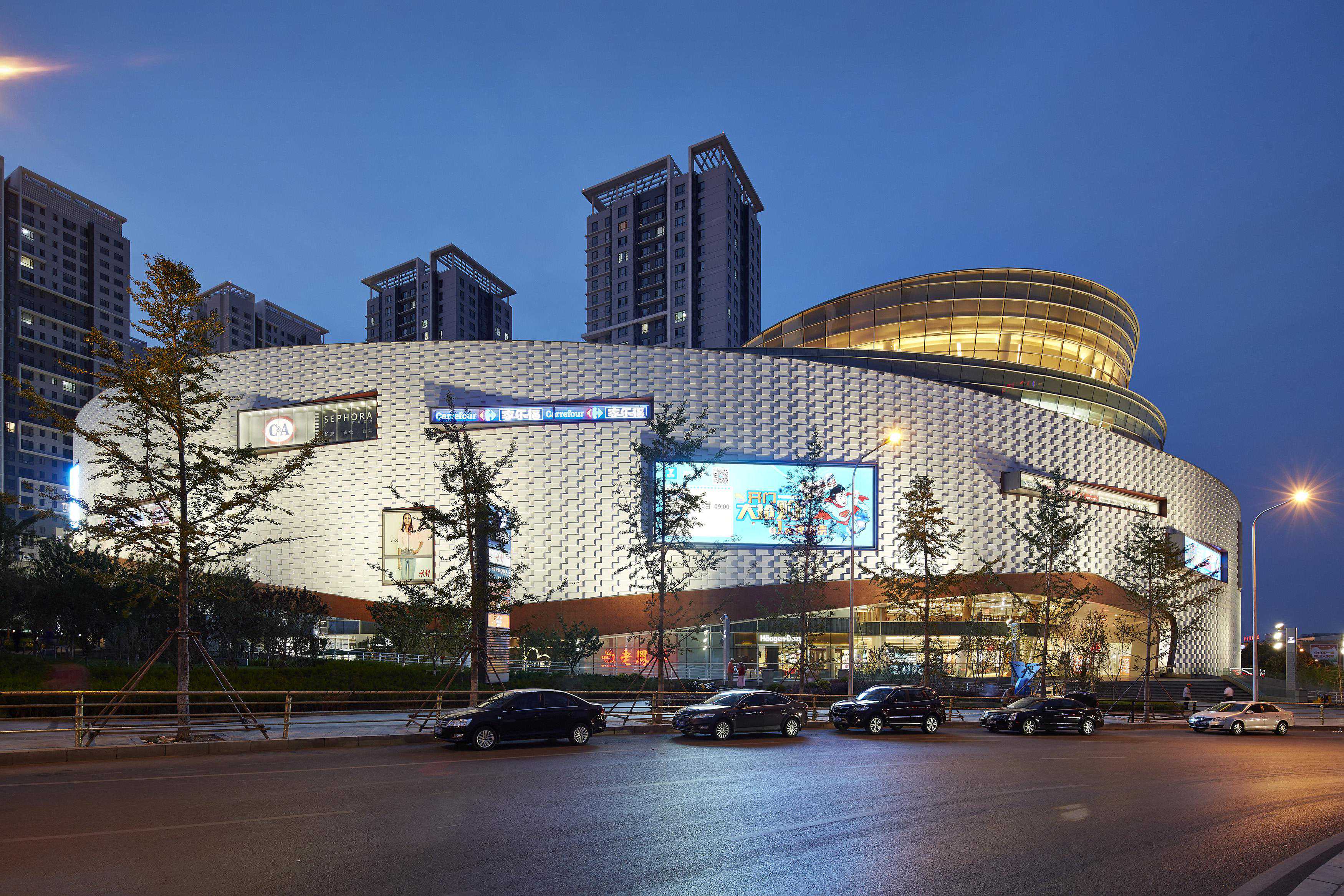 大连亿合城购物中心 / Laguarda.Low Architects（LLA建筑设计）