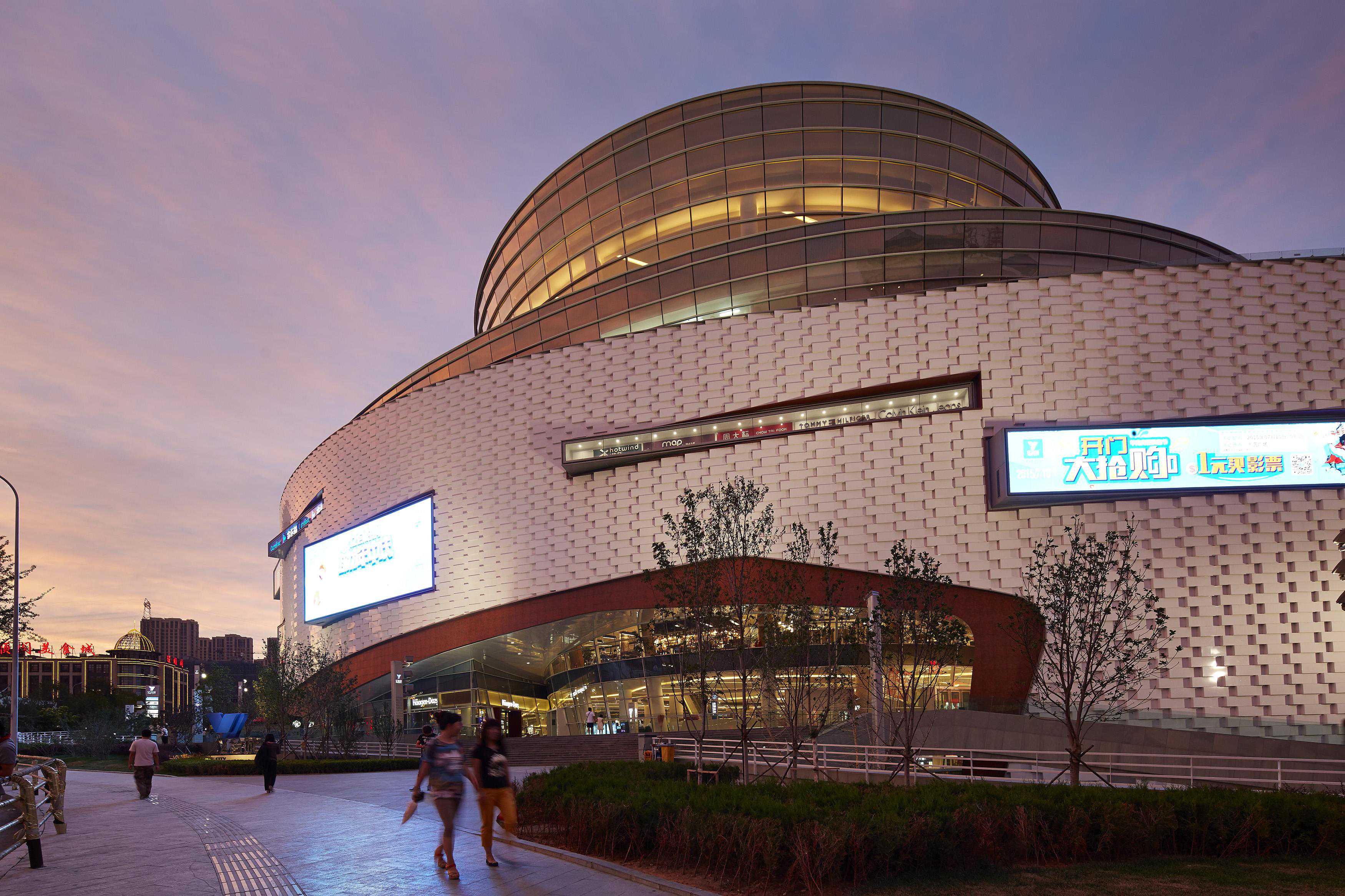 大连亿合城购物中心 / Laguarda.Low Architects（LLA建筑设计）