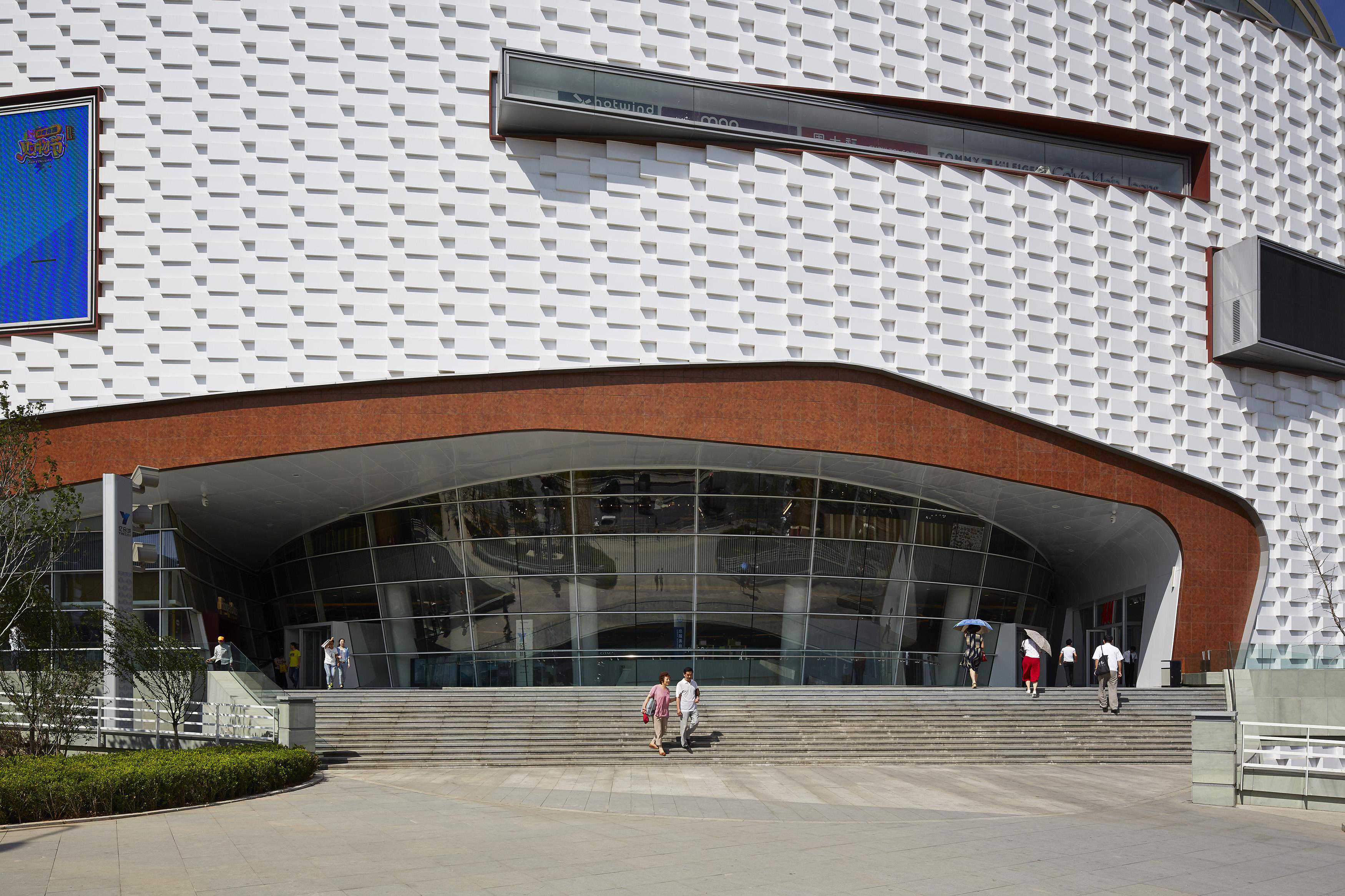 大连亿合城购物中心 / Laguarda.Low Architects（LLA建筑设计）