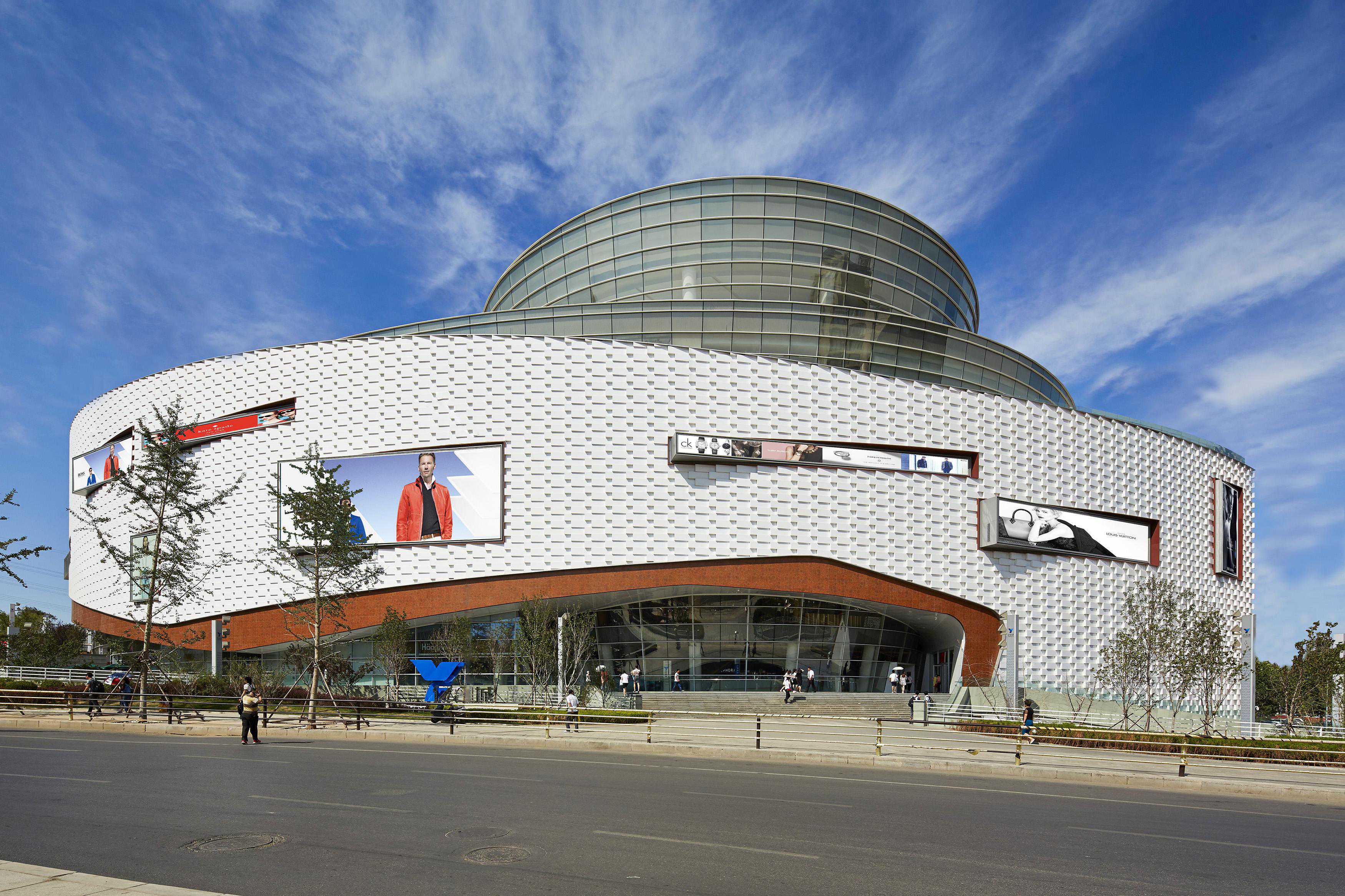 大连亿合城购物中心 / Laguarda.Low Architects（LLA建筑设计）